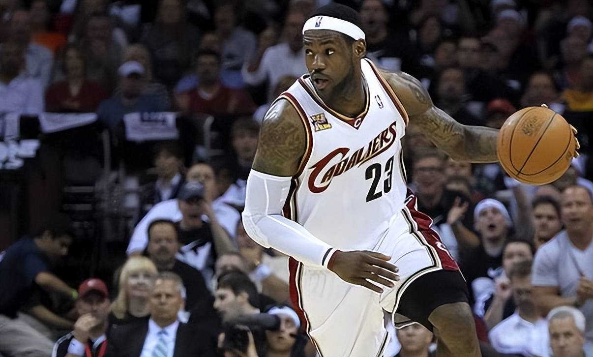 九游APP下载詹姆斯赛事官方发布问鼎冠军新规，德国队争议不断！(2025年斯诺克世锦赛赵心童)