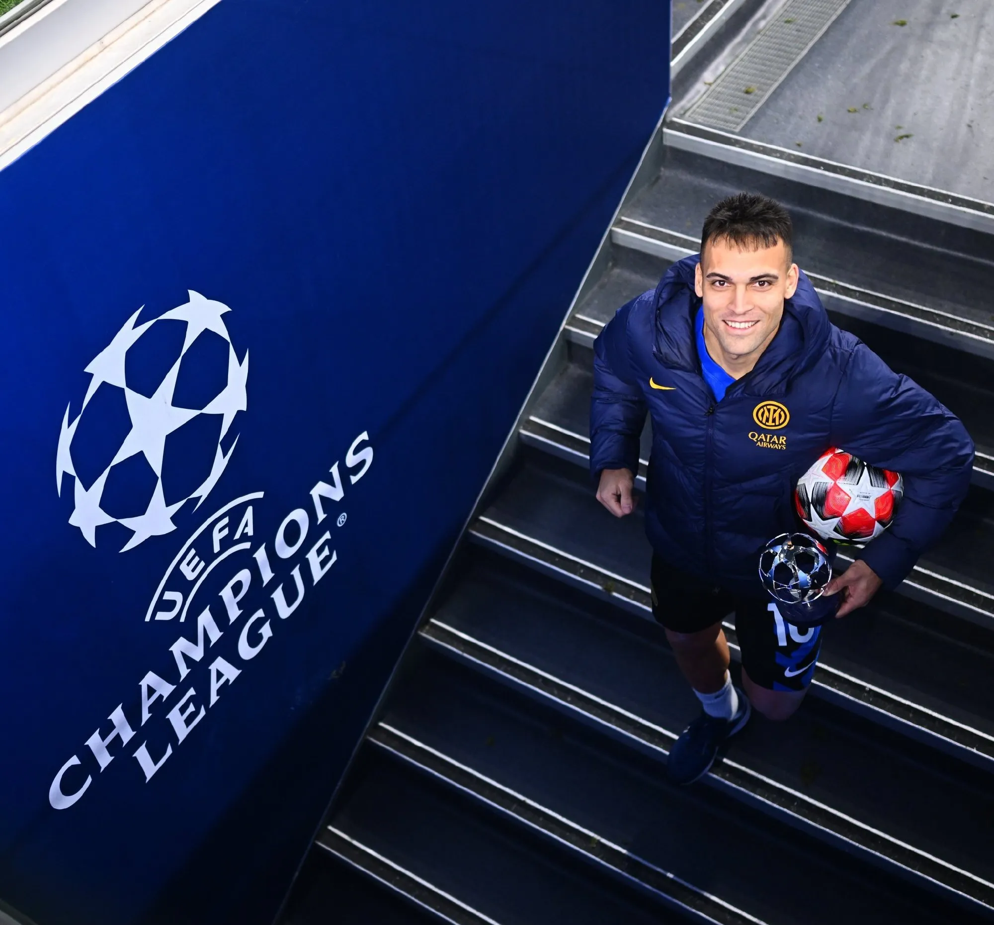 九游游戏官网里程碑夜！费耶诺德止住颓势；欧冠今夜刷纪录；态度坚定；球探报告显示潜力(民法典关于违背公序良俗)