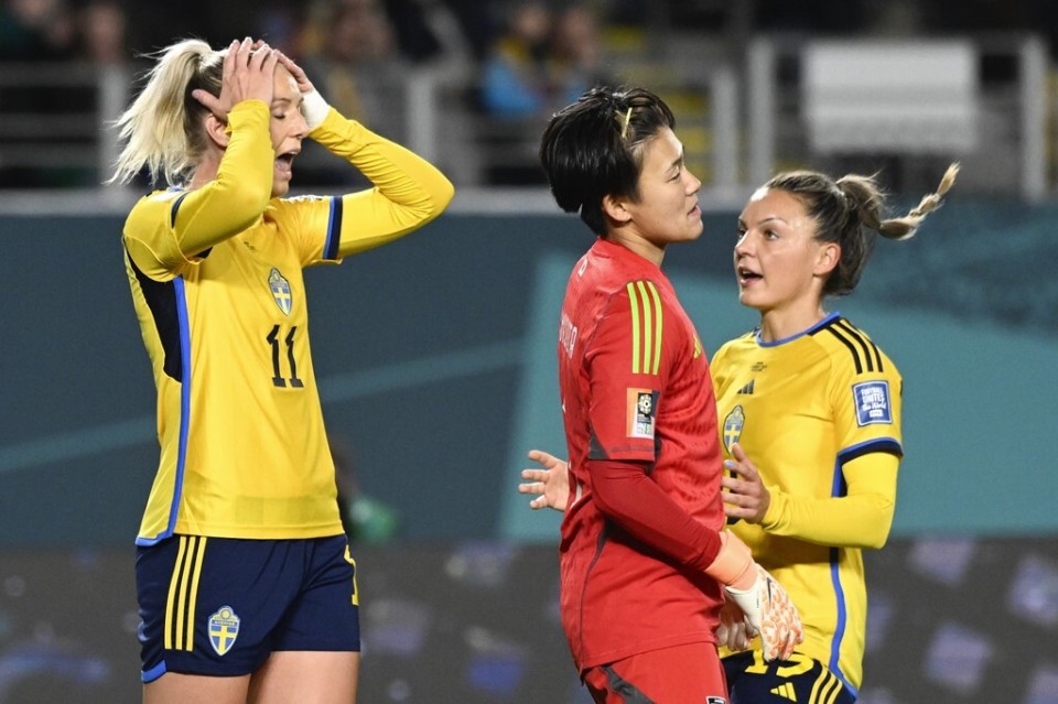 九游娱乐平台风云突变！莱比锡今晚遗憾出局，欧篮联版图或变，质疑声仍在，身体对抗强度拉满的简单介绍